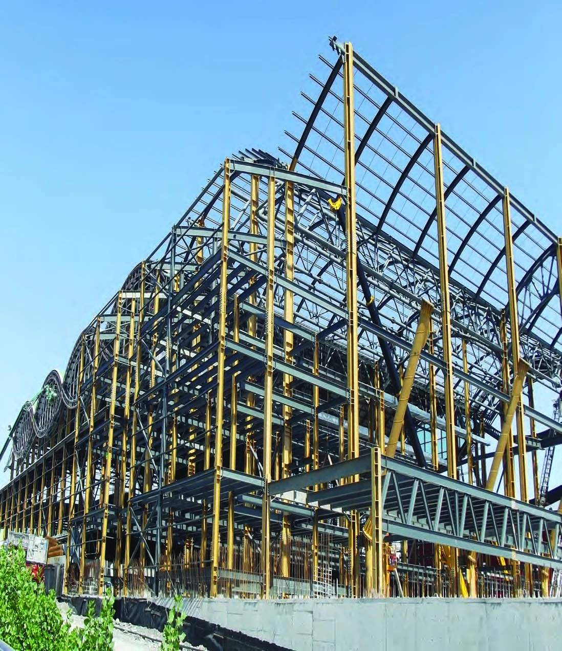 Steel framework illustrating Construction Hub's construction capabilities